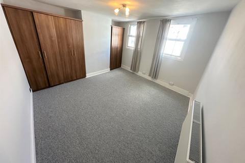 3 bedroom terraced house to rent, Sandford Street, Cheltenham GL53