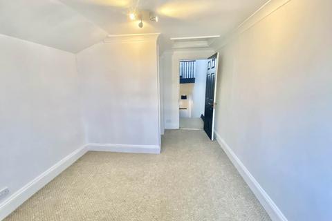 2 bedroom flat to rent, Goldsmid Road, East Sussex BN3