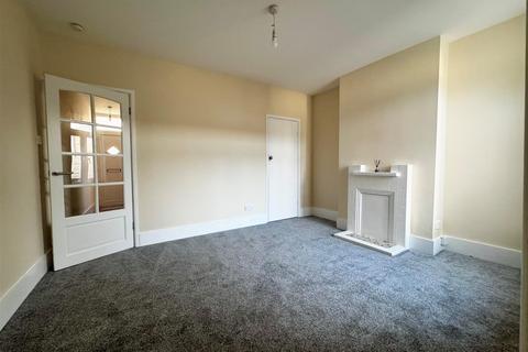 2 bedroom house to rent, Penhale Road, Portsmouth