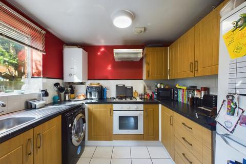 2 bedroom flat for sale, 1A Stockheath Road, Havant PO9