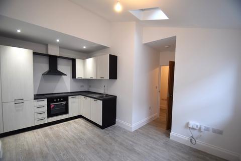 1 bedroom flat for sale, London Road, Essex SS0