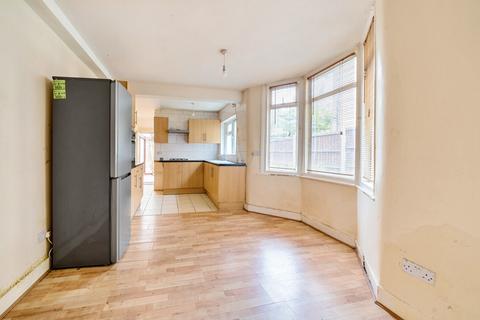 259 Boundary Road, London, E17 8NE