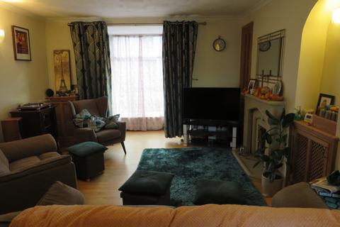 4 bedroom end of terrace house for sale, Trinity Road, Llanelli SA15