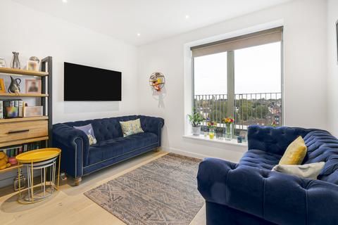 1 bedroom apartment for sale, Balham High Road, London, SW17