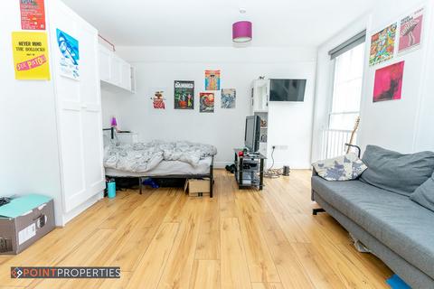 undefined, Liverpool L1