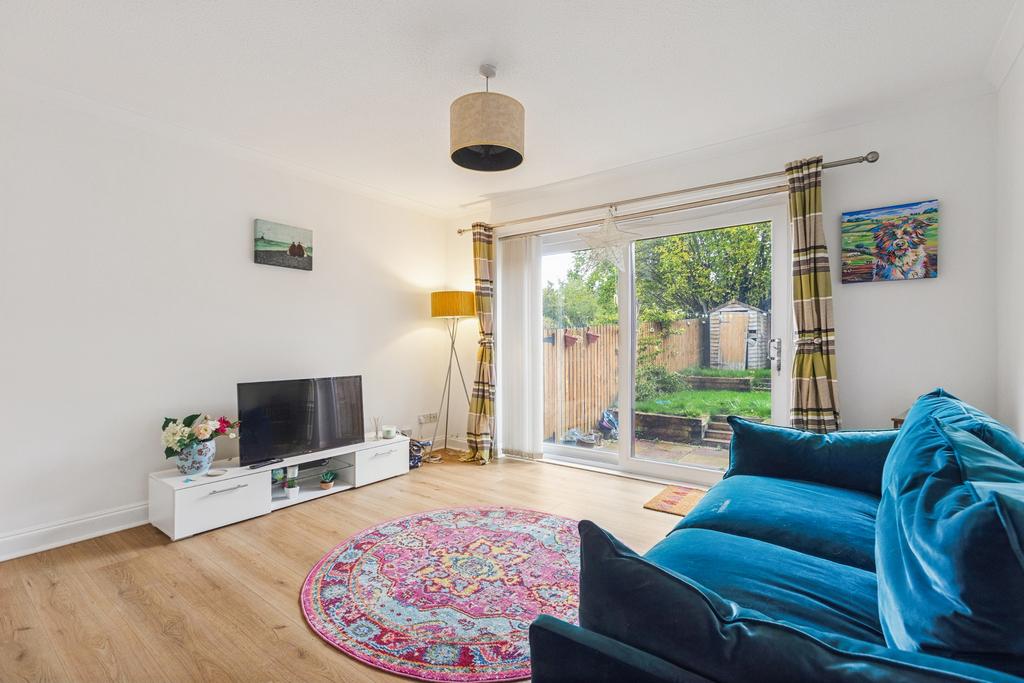 Castleview Drive, Paisley, Renfrewshire 2 bed terraced house for sale