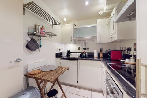 2 bedroom flat to rent, William Road