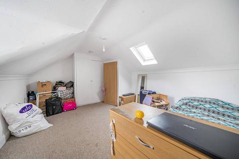 Studio for sale, Chiswick High Road, Chiswick, W4