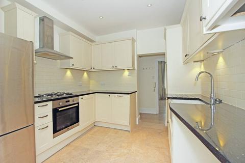 2 bedroom flat to rent, St Olafs Road, Munster Village, London, SW6