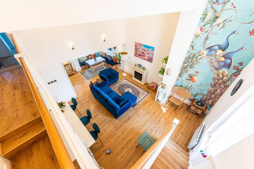 Old Kent Road, Elephant and Castle... 3 bed flat for sale £810,000