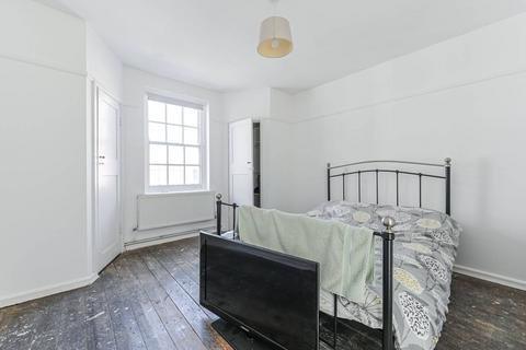 3 bedroom flat for sale, Ebury Bridge Road, Victoria, London, SW1W