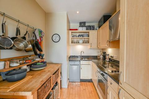 1 bedroom flat for sale, Grosvenor Road, Pimlico, London, SW1V