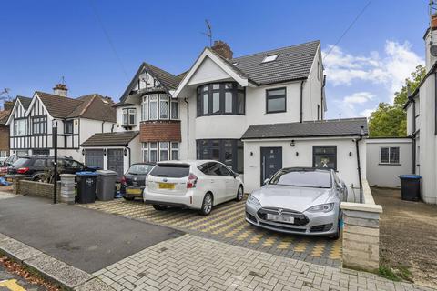 4 bedroom semi-detached house to rent, Crundale Avenue, Kingsbury, London, NW9