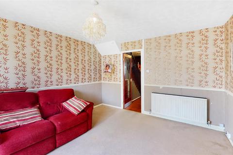 2 bedroom semi-detached house for sale, Burdetts Road, Essex RM9