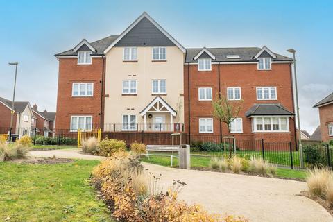 35 Observer Point Road, Overton, Basingstoke, RG25 3FA