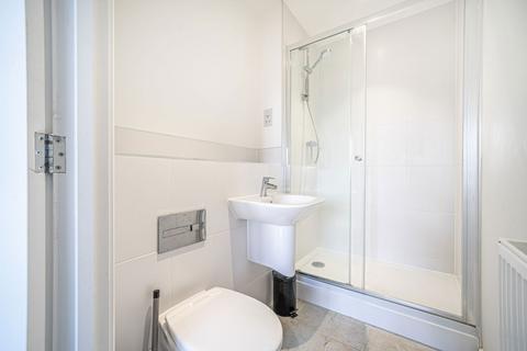 35 Observer Point Road, Overton, Basingstoke, RG25 3FA