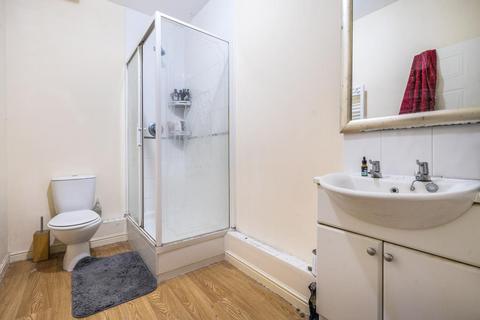 2 bedroom flat for sale, Aylesbury,  Buckinghamshire,  HP19