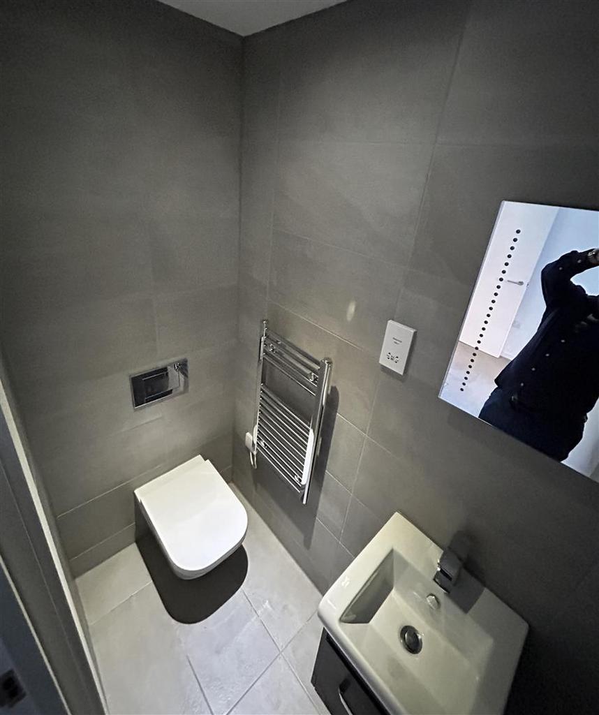 En suite 3.JPG