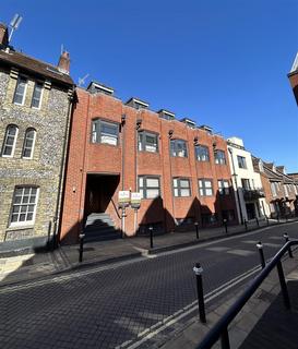 2 bedroom apartment to rent, St. Clement Street, Winchester