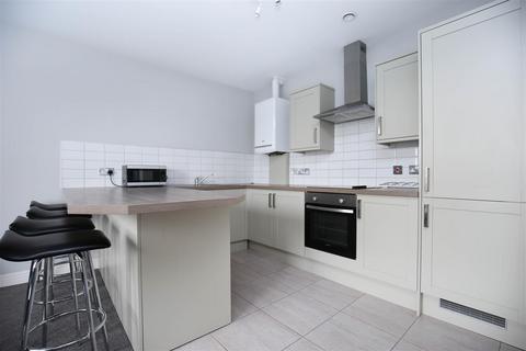 4 bedroom apartment to rent, Portland Terrace, Newcastle Upon Tyne NE2