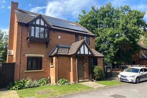 6 bedroom detached house for sale, Bruno Place, London NW9