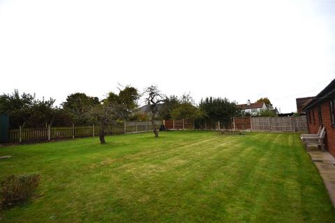 3 bedroom detached bungalow for sale, Back Lane, East Cowick