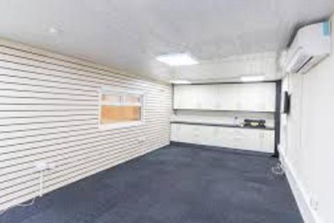 Industrial unit to rent, The Bridge Business Centre, Bridge Road, Southall, Greater London, UB2