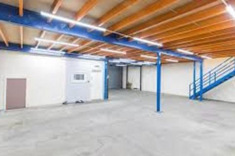 Industrial unit to rent, The Bridge Business Centre, Bridge Road, Southall, Greater London, UB2