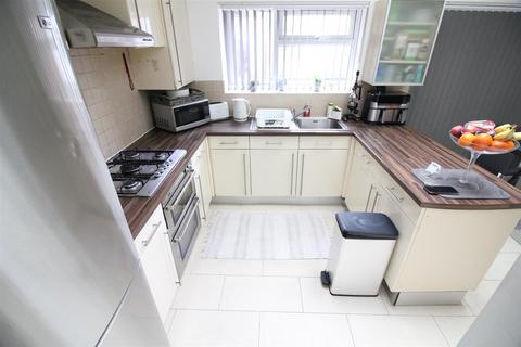 1 bedroom flat to rent, Kingsbridge Crescent, Southall