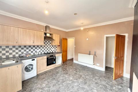15 Athlone Terrace, Leeds, LS12 1UA