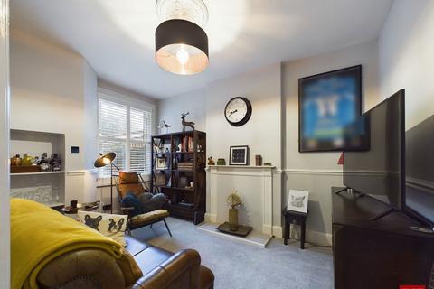 6 Malvern Road, Gloucester, GL1 3JT