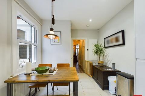 6 Malvern Road, Gloucester, GL1 3JT