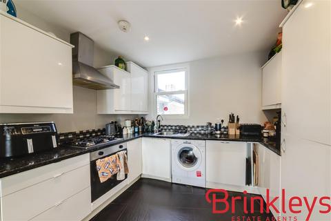 3 bedroom apartment to rent, Tynemouth Street, London