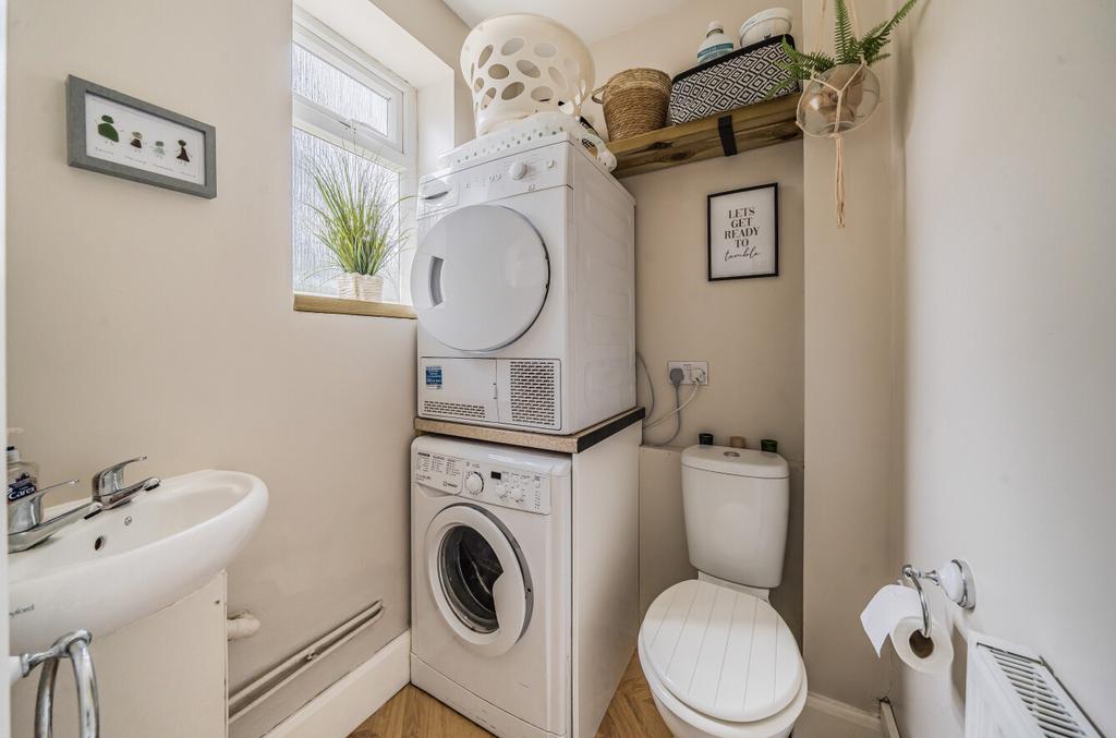 Cloakroom/Utility Room