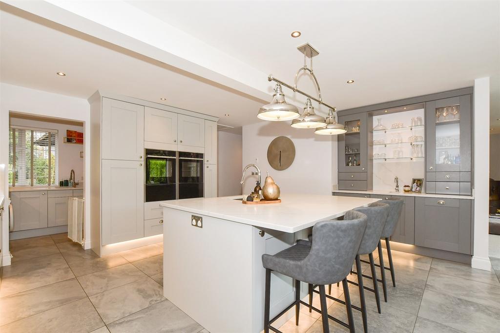 Kitchen/Dining Area