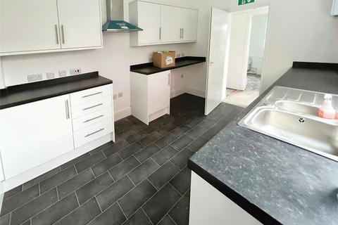 4 bedroom terraced house to rent, Drummond Street, Wolverhampton, West Midlands, WV1