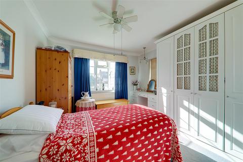 34 Wadhurst Drive, Goring By Sea, Worthing, BN12 4XA