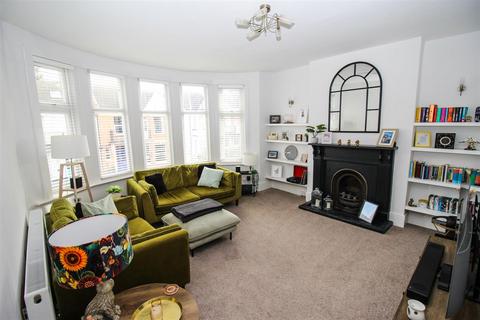 2 bedroom apartment for sale, Cranley Road, Westcliff On Sea