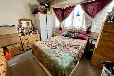 73 Connaught Road, Luton, LU4 8ER