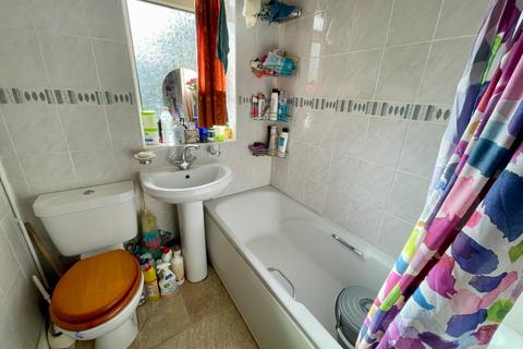 73 Connaught Road, Luton, LU4 8ER