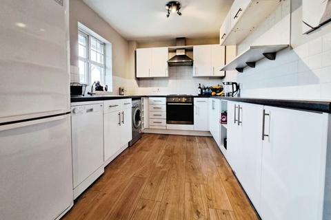 2 bedroom flat for sale, Printers Close, East Didsbury, Manchester, M19