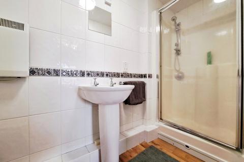 36 Printers Close, Manchester, M19 1TL
