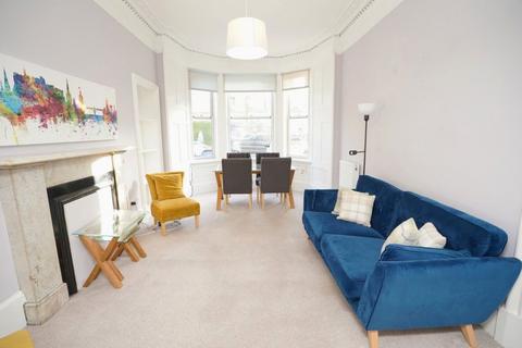 3 bedroom flat to rent, MD Montgomery Street, Edinburgh