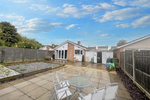 3 bedroom detached bungalow for sale, Baccara Grove, Bletchley MK2