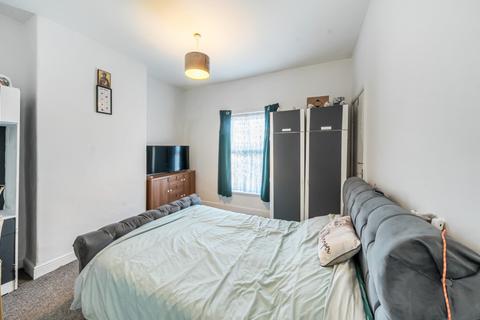 208 Heneage Road, Grimsby, DN32 9JF