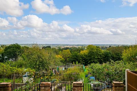 15 Wroths Path, Loughton, IG10 1SH