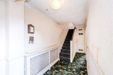 15 Wroths Path, Loughton, IG10 1SH