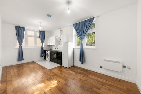 1 bedroom apartment to rent, Windmill Place, Southall, UB2