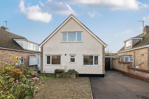 3 bedroom detached house for sale, Carterton,  Oxfordshire,  OX18