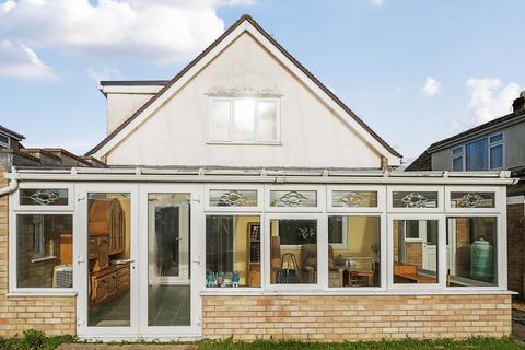 3 bedroom detached house for sale, Carterton,  Oxfordshire,  OX18